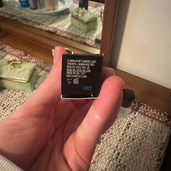 MAC Fix+ Fix Plus Prep + Prime Spray 2-Piece Travel 4ml + Full-Size 30ml - Picture 6 of 10